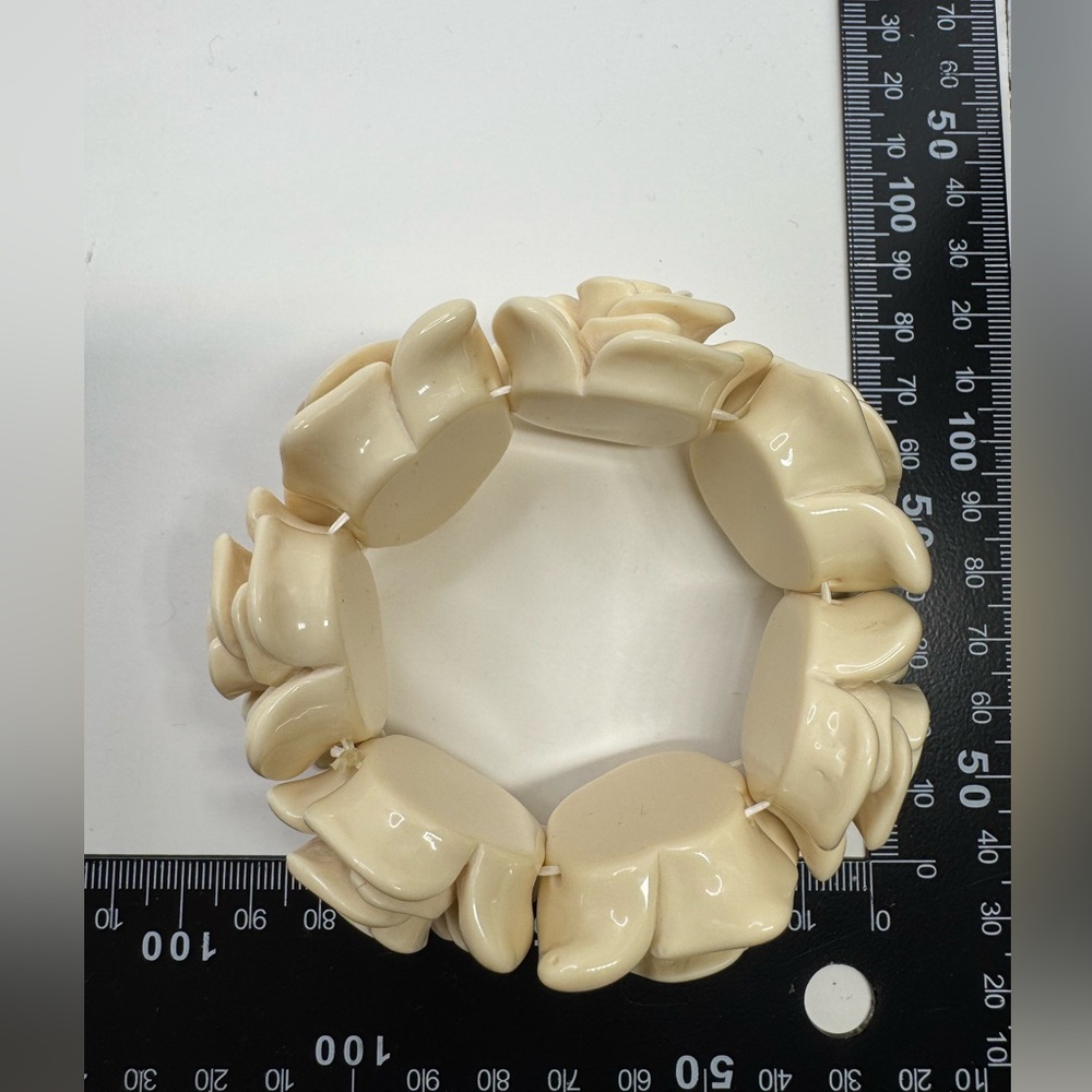 Vtg Cream Rose Bracelet - Picture 7 of 7